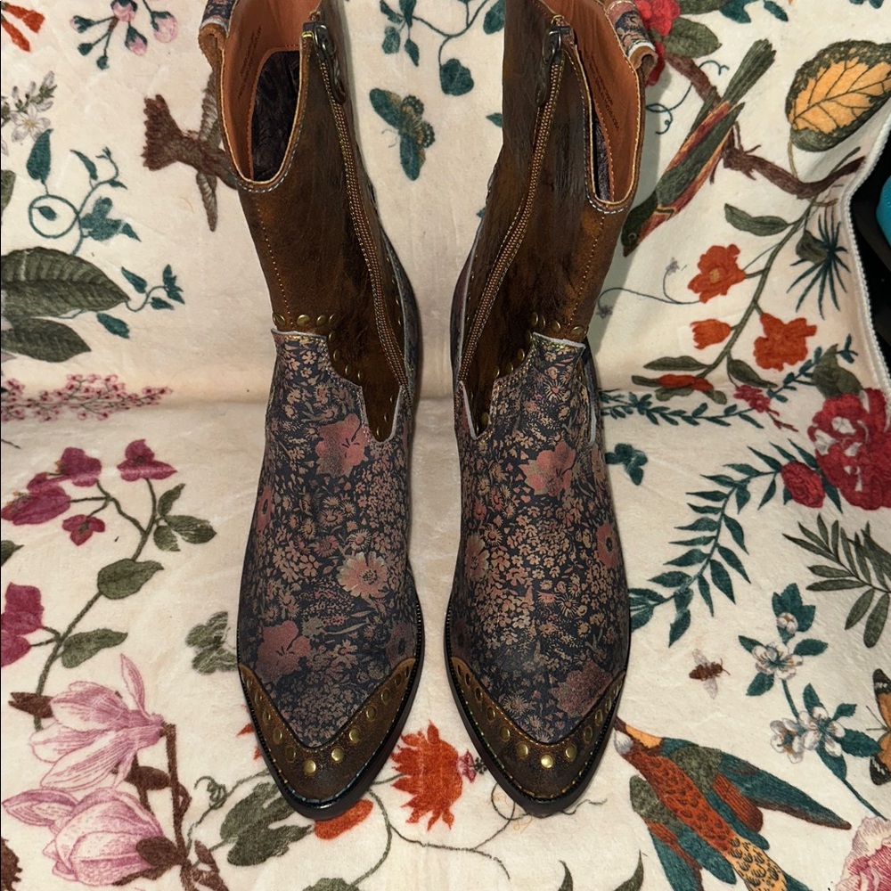 L'ATISTE Floral Ankle Boots in Brown and Black